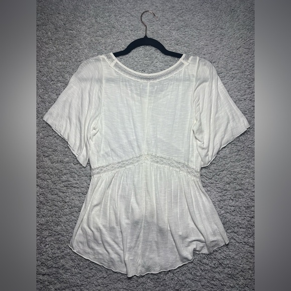 American Eagle Top Womens Extra Small White Lace Detail Flutter Sleeve Cottage - Picture 5 of 5